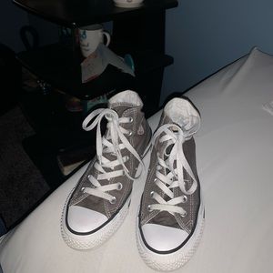 Converse women’s size 5.5 grey